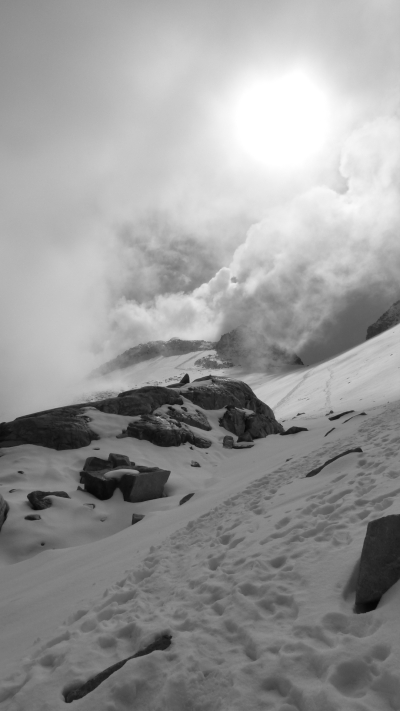 Sun and snow on Aneto