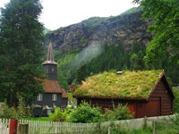 Flam has some cool houses with grass roofs, which provide natural insulation during Norway's dark, frozen winters.